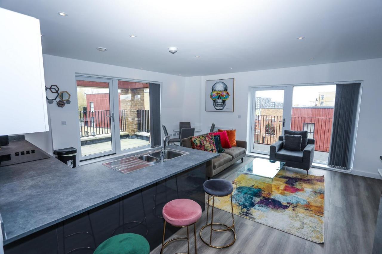 Lovely 2 Bed Apartment With Parking London Luaran gambar