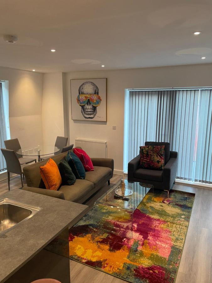 Lovely 2 Bed Apartment With Parking London Luaran gambar