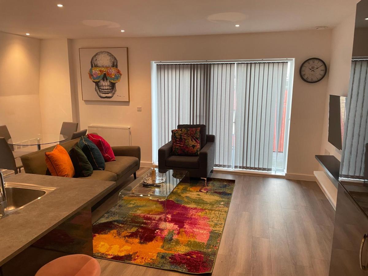 Lovely 2 Bed Apartment With Parking London Luaran gambar